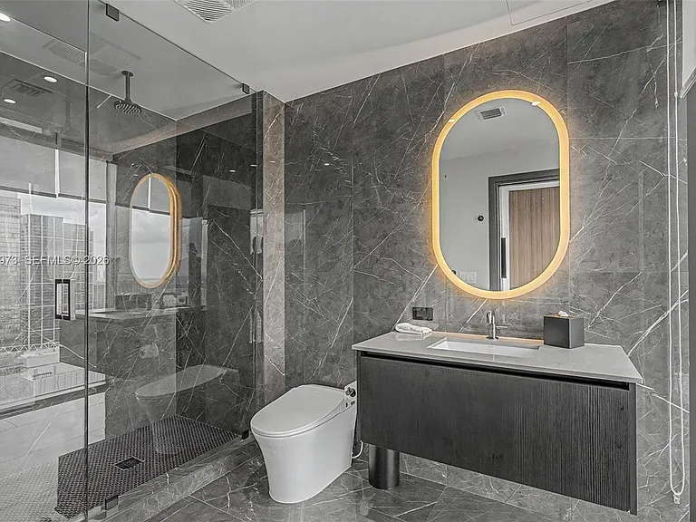 20 NE 11th St #3808 — Photo 14