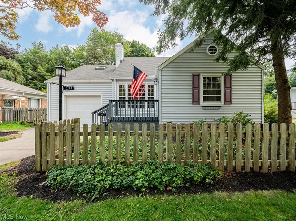 277 Bradley Rd, Bay Village, OH 44140