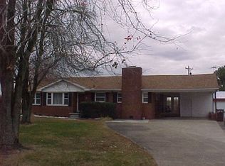 6220 Pilot Rock Rd, Hopkinsville, KY 42240