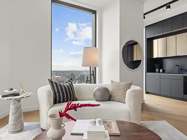 55 Fleet St #45H — Photo 3