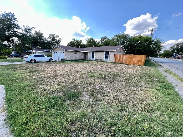 9503 Cliff Way St — Photo 2
