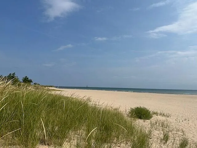 429 Beachfront Ct — Photo 15