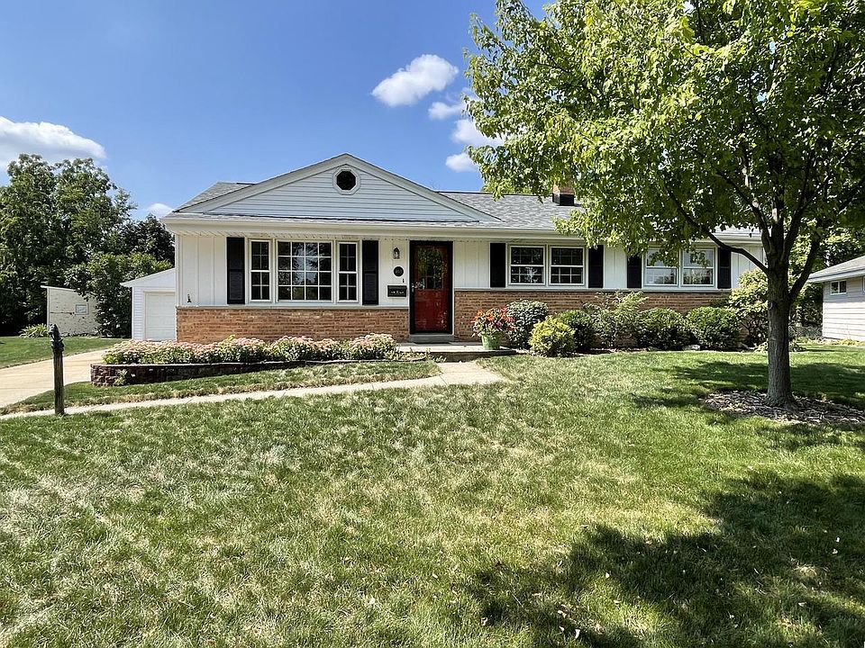1st image of 403 Sonya DRIVE