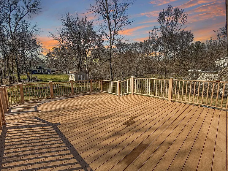 25715 Wildrose Ln — Photo 16
