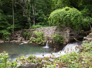 4942 Back Valley Rd, Speedwell, TN 37870