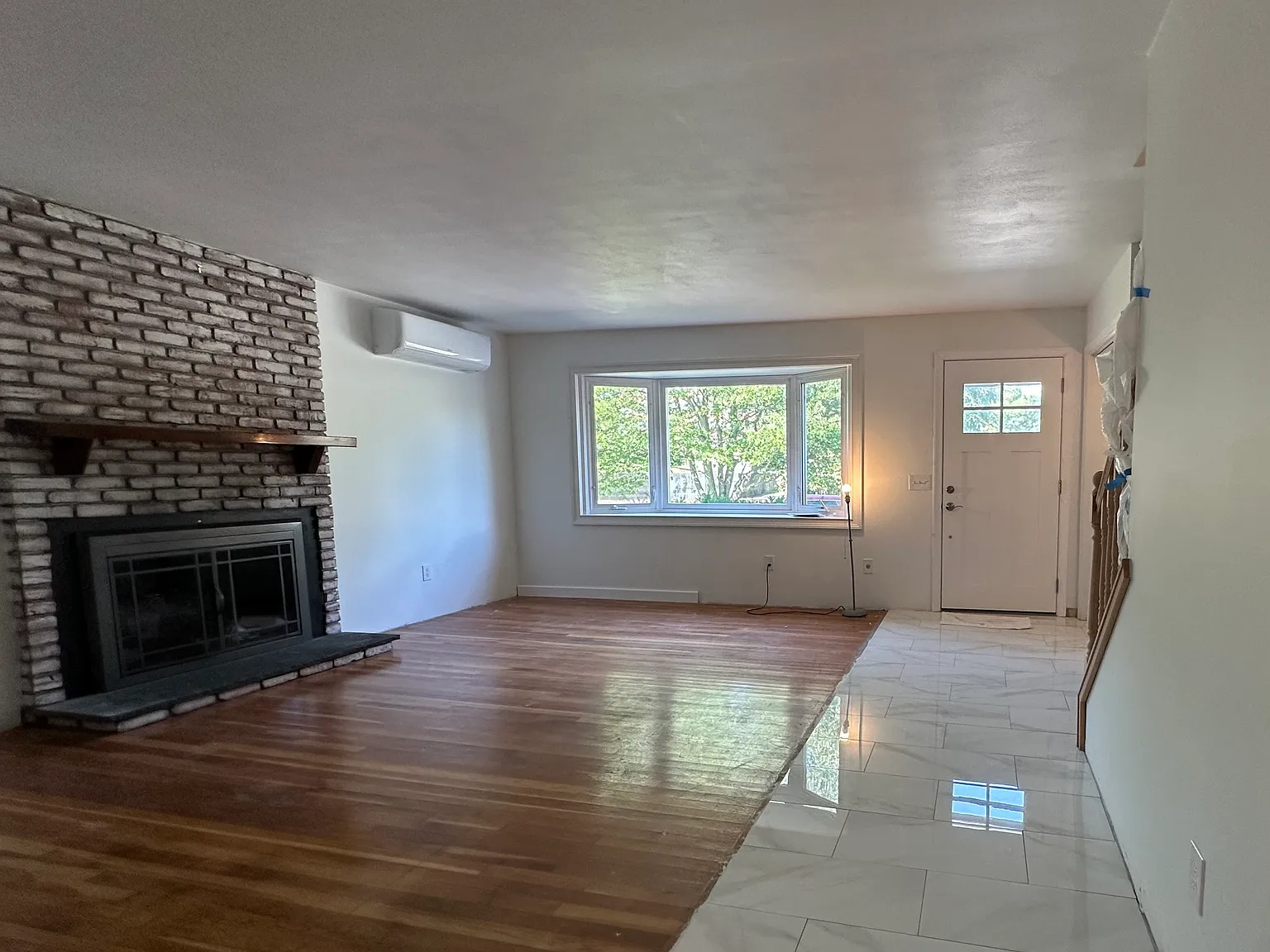 3 bed, 2.0 bath, 1700 sqft, $4,000 — Photo 3