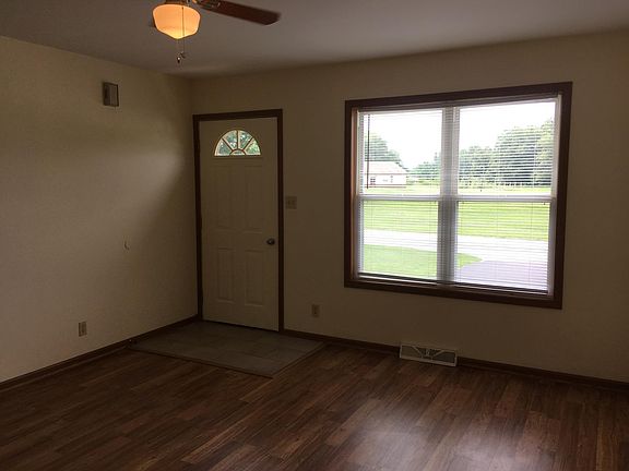 Living Room includes Ceiling Fan