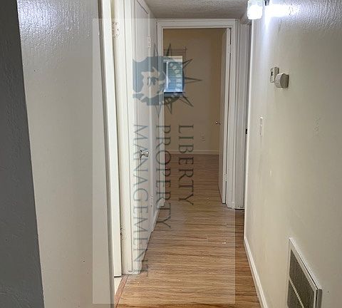 5th image of 924 S Garfield St APT 3