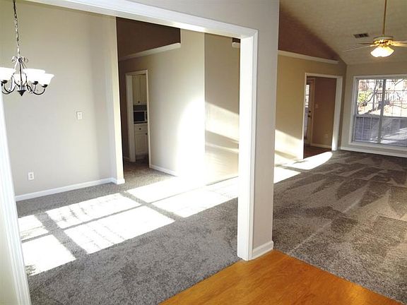 3rd image of 461 Laurel Springs Ct