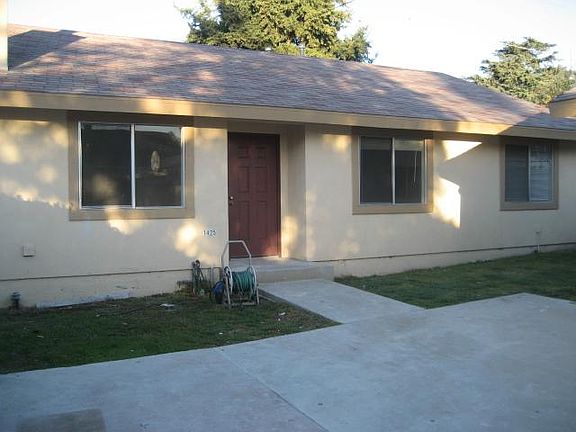 3rd image of 1425 Bresee Ave