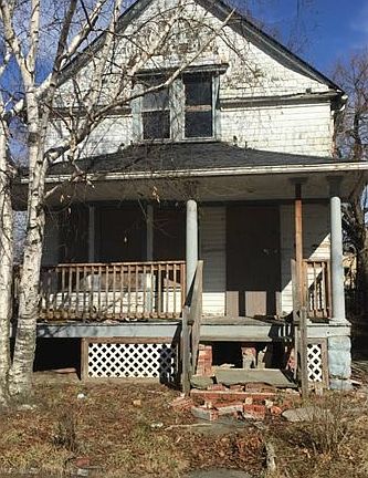 3rd image of 10517 Morison Ave