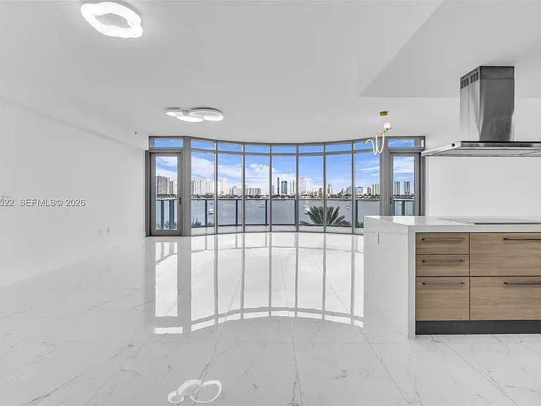 17111 Biscayne Blvd #411 — Photo 12