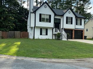 1068 Athena Ct, Acworth, GA 30101