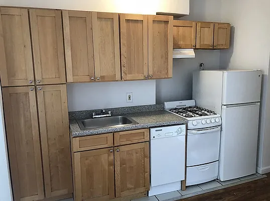 Rented by Crosstown Apartments NYC | media 9