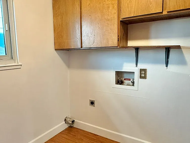 2905 Scholl Dr — Photo 10