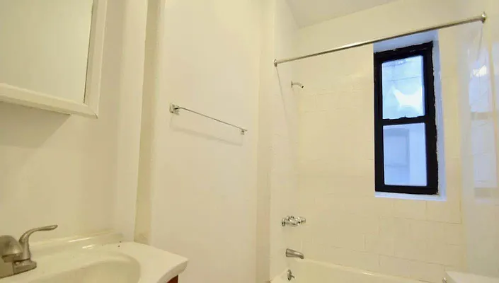 Rented by Compass | media 12