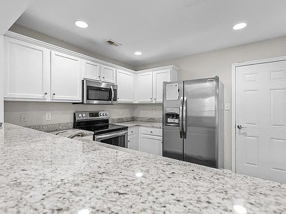 5th image of 3603 Cape Henry Ave