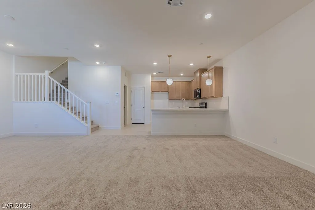 3 bed, 2.5 bath, 1545 sqft, $2,500 — Photo 2