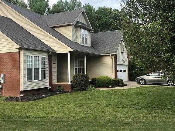 2nd image of 200 Misty Cove Ct