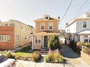 22116 134th Rd, Springfield Gardens, NY 11413