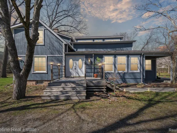 13266 Capernall Rd, Carleton, MI 48117