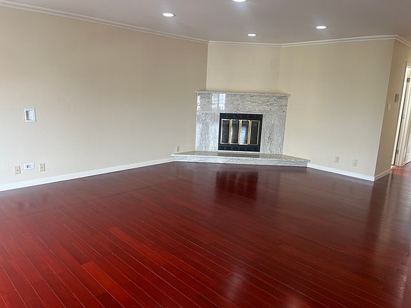 2nd image of 478 23rd Ave APT 3