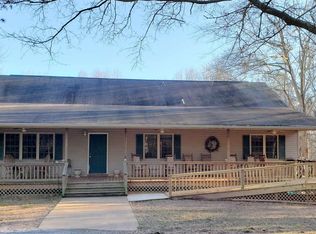 1990 Hewell Rd NW, Dewy rose, GA 30634