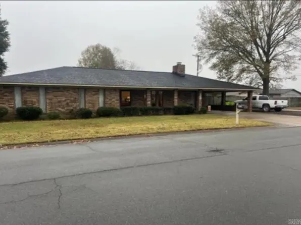 1210 E 21st St, Stuttgart, AR 72160