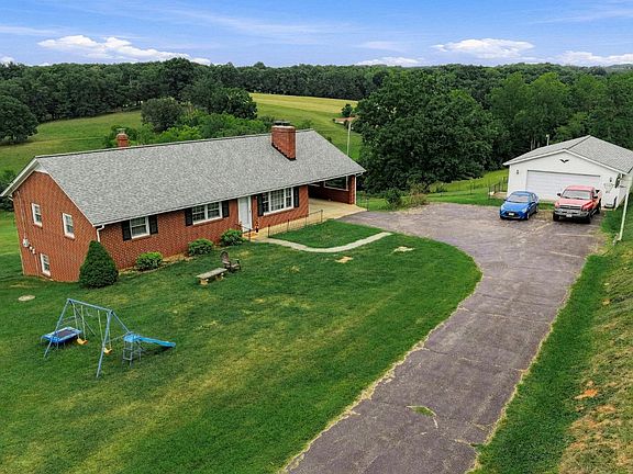 4th image of 285 Clover Rd