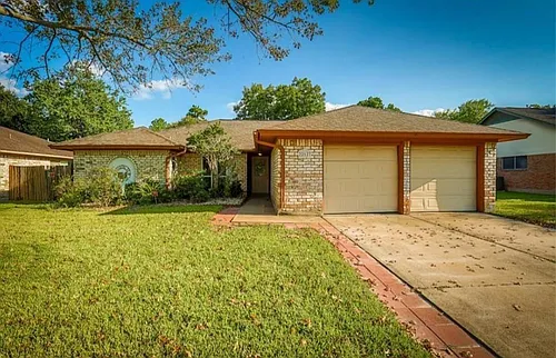 22627 Elsinore Dr Photo 1