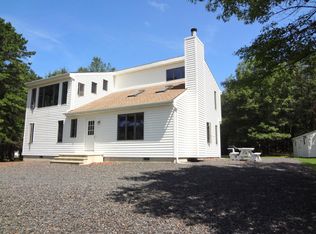 273 Valley View Dr, Albrightsville, PA 18210