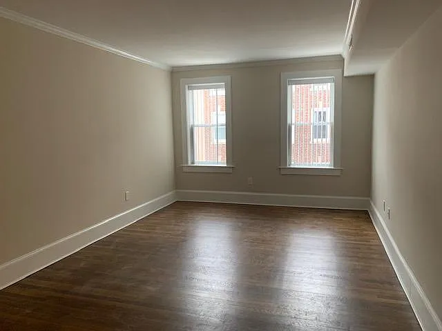 12 Short St #3 — Photo 3