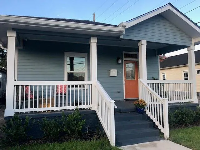 4 bed, 2.5 bath, 1839 sqft, $2,200 — Photo 2