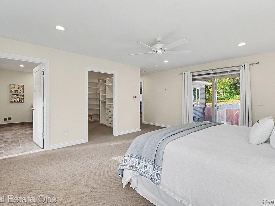 9243 Sherwood Dr, photo 12