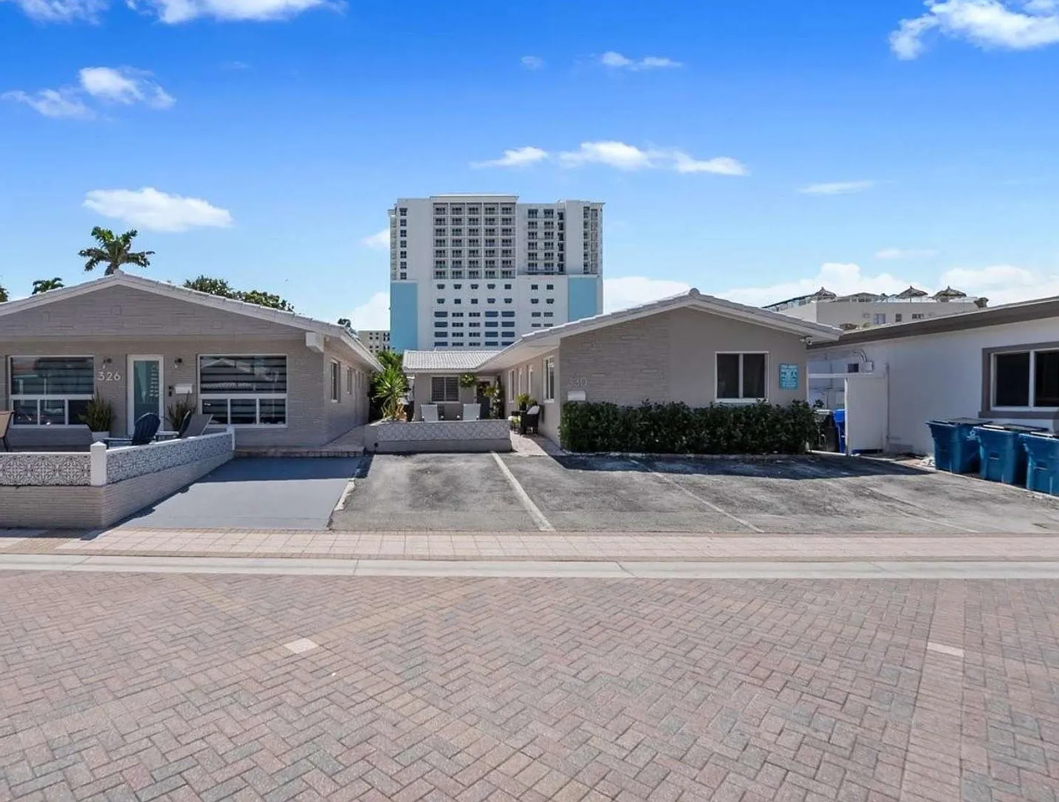 2 bed, 1.0 bath, 839 sqft, $13,566 — Photo 2