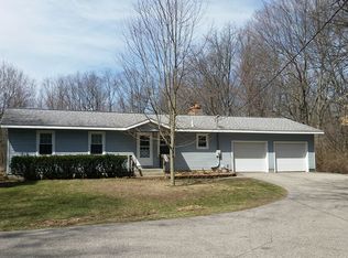 14895 Red Pine Dr, Kent City, MI 49330