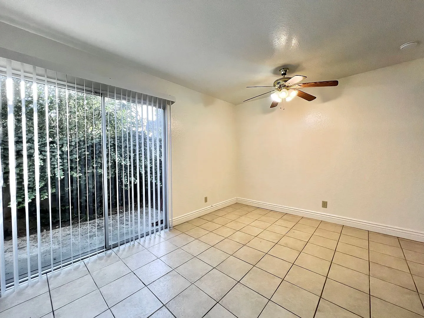 Apartment for Rent — Photo 4