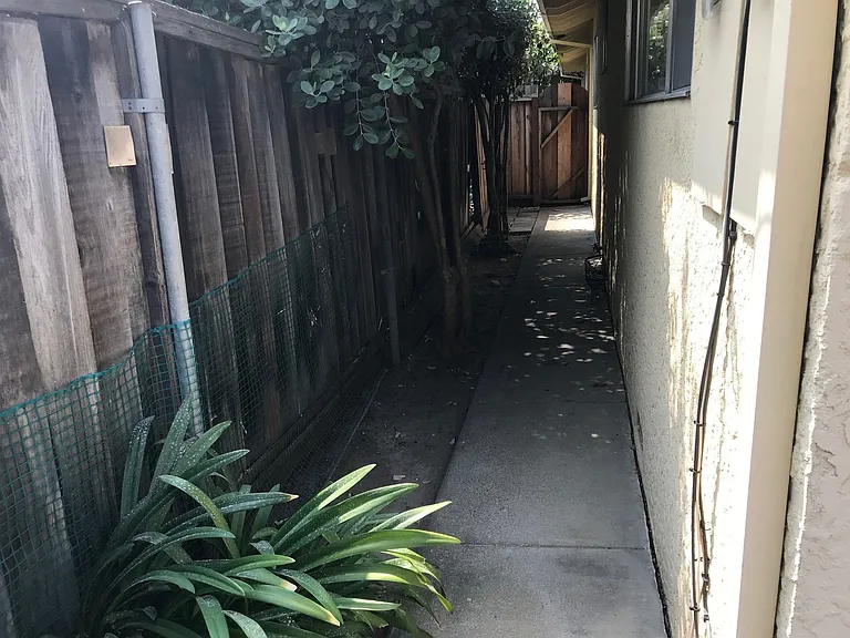 Newhall 2724-26 — Photo 16
