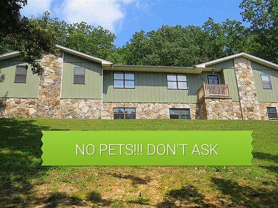 1st image of 261 Live Oak Trl NE
