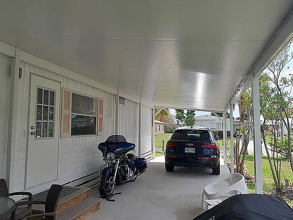 2nd image of 142 Mediterranean Blvd N