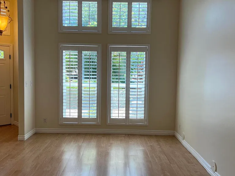 255 N Skyline Dr — Photo 9