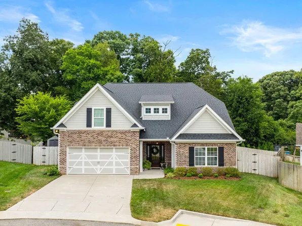9906 Cinnamon Ln, Knoxville, TN 37923