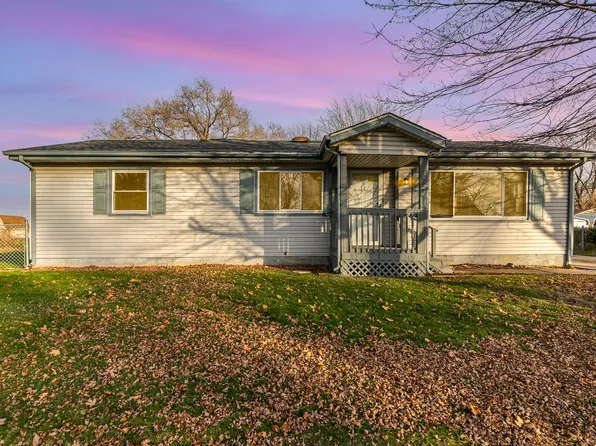 795 Eagle Creek Rd, Valparaiso, IN 46385