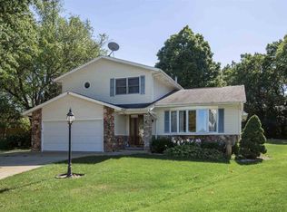 1855 Acorn Ln, Mishawaka, IN