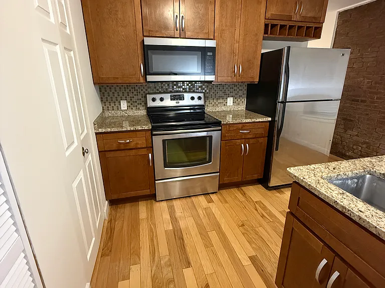 1900 Sidney St #D — Photo 4