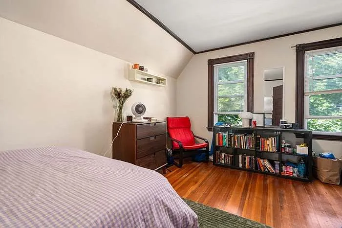 124 Brooks St #2 — Photo 11