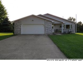 1401 Dara Dr, Lebanon, MO 65536