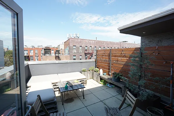 Rented by Rennit Inc. | media 3