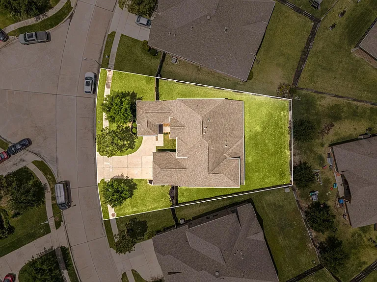 9338 Taylor Cliff Ln — Photo 41