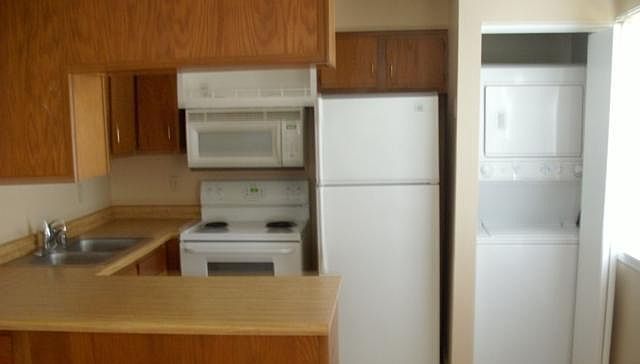 1st image of 402 Shelby Ave APT 14
